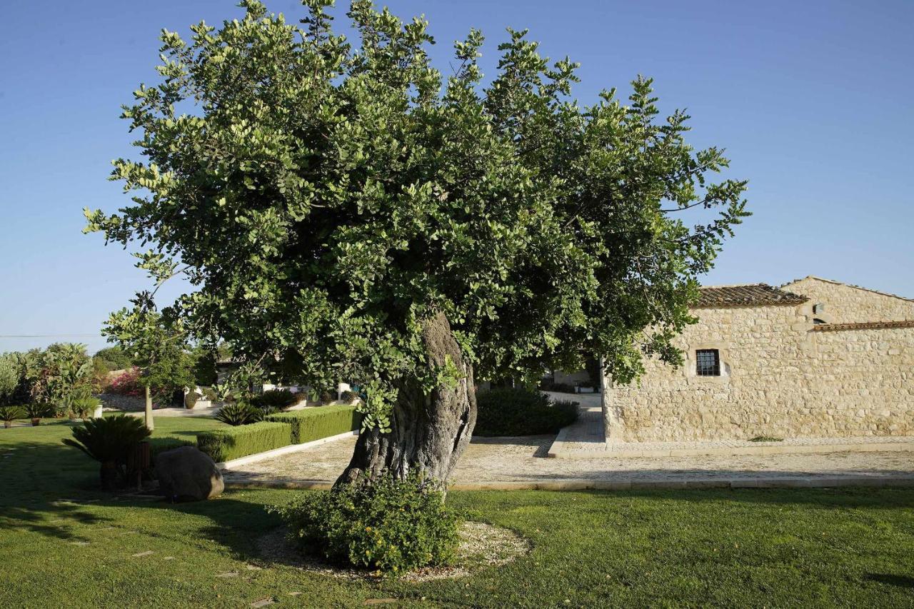 Torre Dantona Country Suites Pozzallo Exterior photo