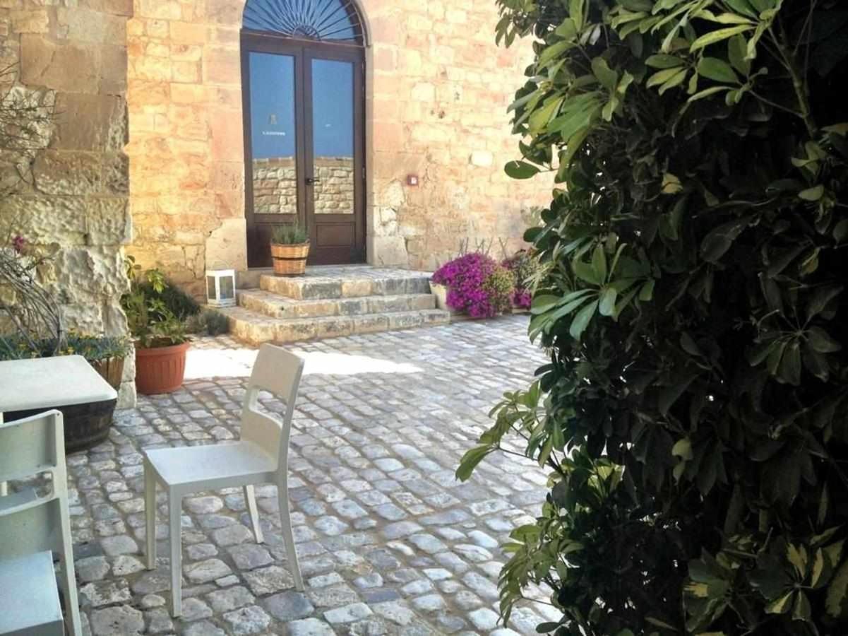 Torre Dantona Country Suites Pozzallo Exterior photo