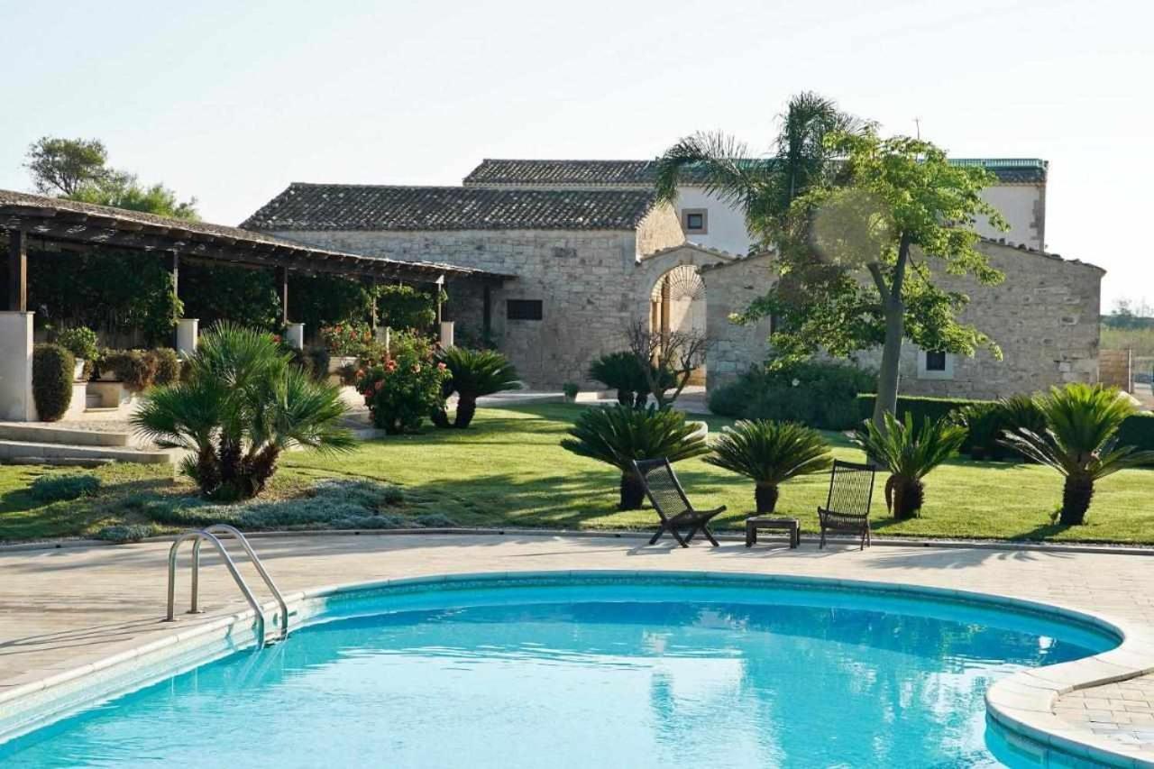 Torre Dantona Country Suites Pozzallo Exterior photo